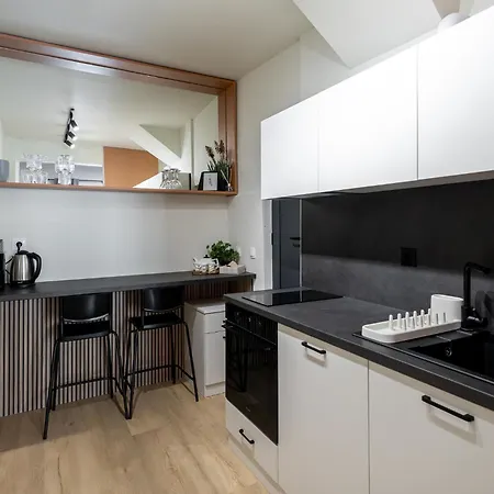 Center Gem - 5 Guests 아파트