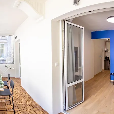 Center Gem - 5 Guests ヴァルナ