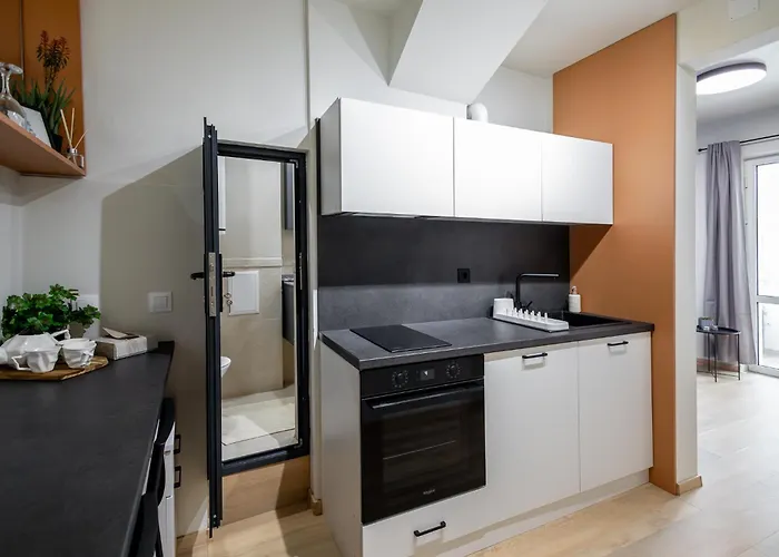 Center Gem - 5 Guests *