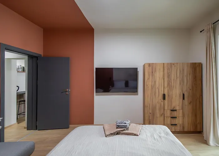 Center Gem - 5 Guests Varna